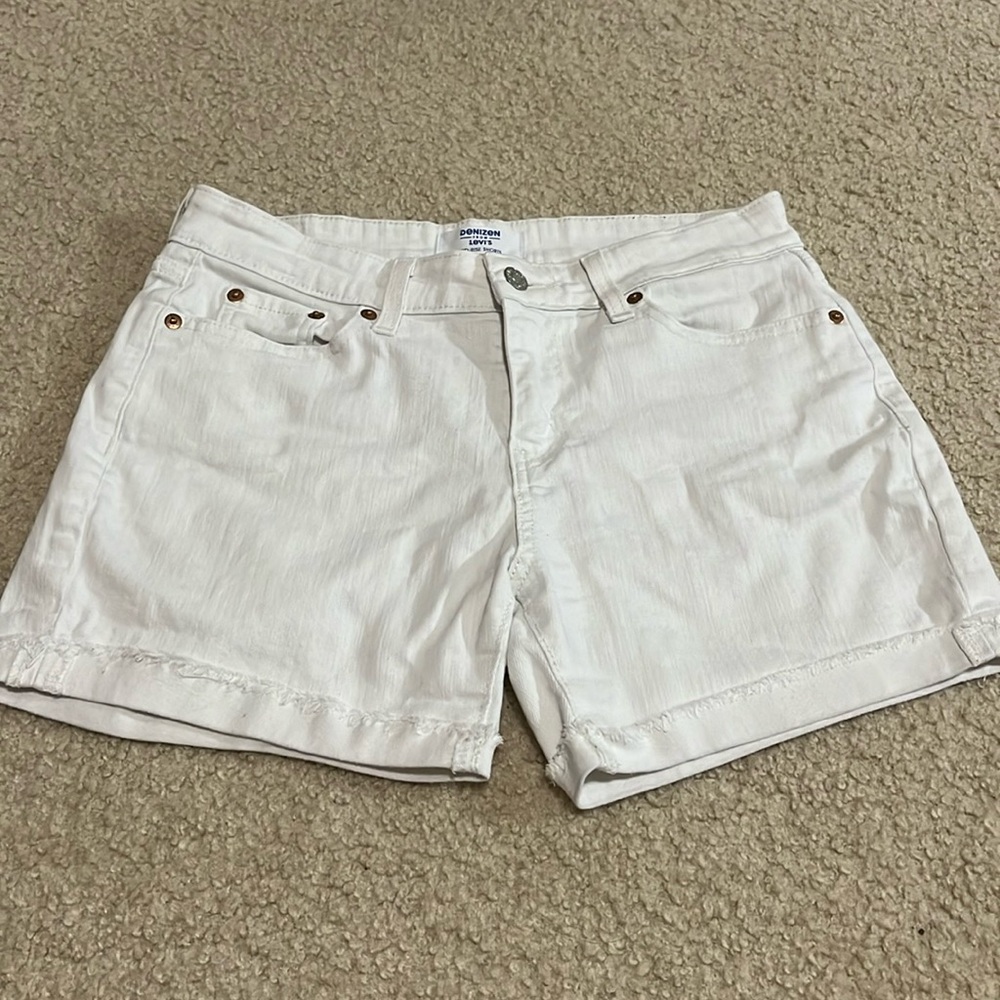 Levi’s Denizen White Shorts size 27